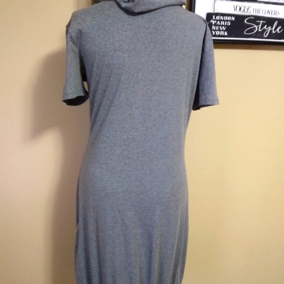 💥CLOSING Nov.1 SALE 💥 Ladies Gray Hoodie Dress - Picture 2 of 6